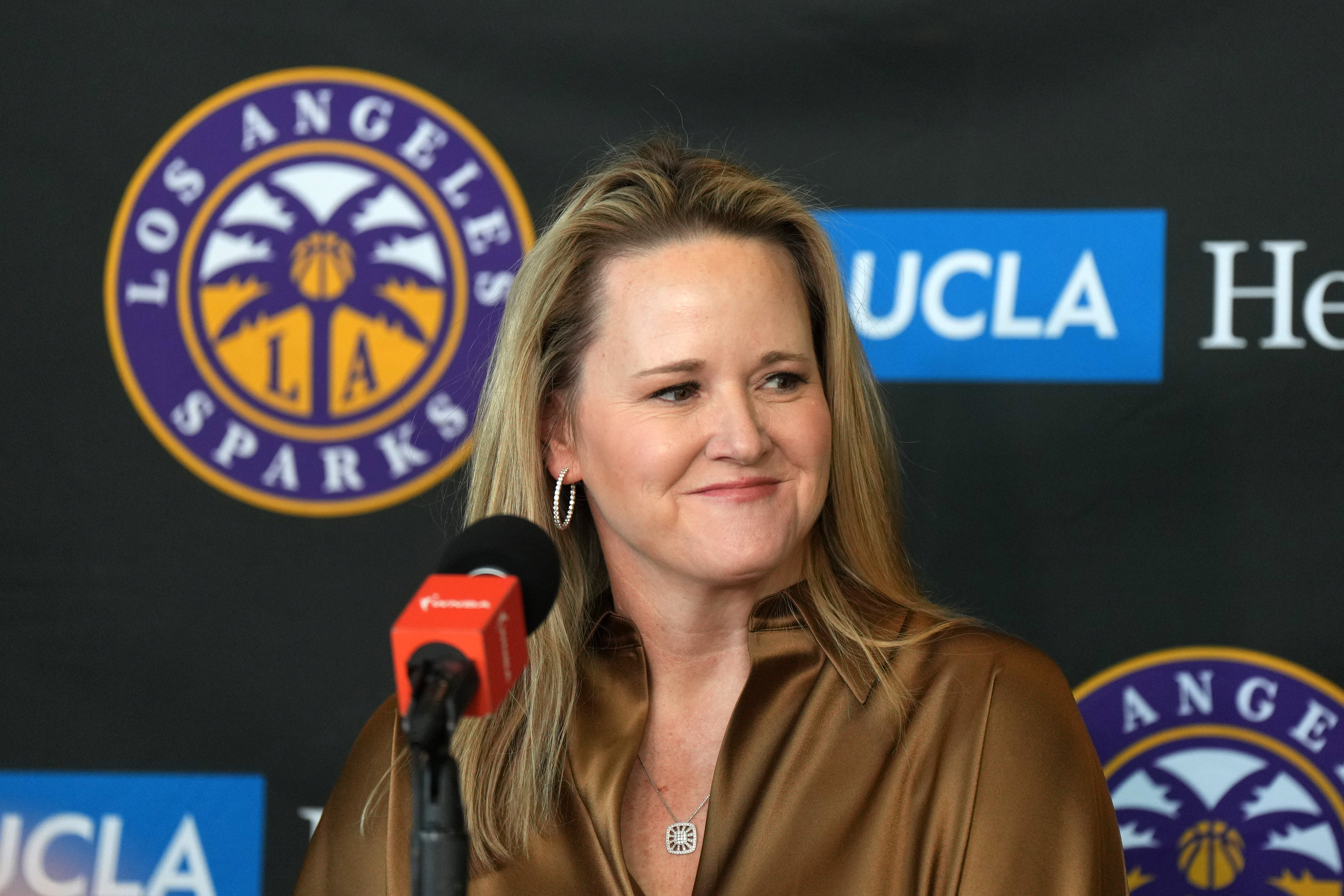 进攻方面的 进攻方面的